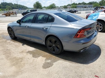 Volvo S60 III 2022 Volvo S60 B5 Momentum 2022 2.0l 2.0 Benzyna 247KM, zdjęcie 1