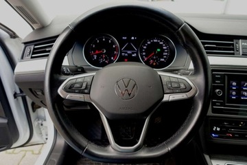 Volkswagen Passat B8 Variant Facelifting 1.5 TSI EVO 150KM 2021 Volkswagen Passat DSG, EVO Essence, 2021, 1.5 TSI 150KM, BDB, FV23 1.5, zdjęcie 14