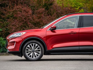 Ford Escape III 2022 Ford escpe (kuga) 4x4 AWD 2.0 bezyna, zdjęcie 9