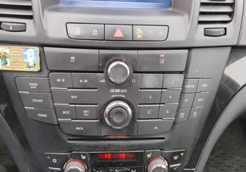 Opel Insignia I Sedan 2.0 CDTI ECOTEC 130KM 2010 Opel Insignia 2010r, 2.0 CDTI. AUTOMAT. Lekko uszkodzony tyl. Jezdzi. 2.0, zdjęcie 13