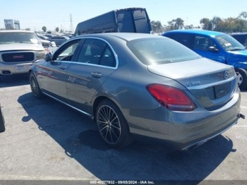 Mercedes Klasa C W205 2019 Mercedes-Benz Klasa C 300 2019 2.0l 2.0 Benzyna 255KM, zdjęcie 3