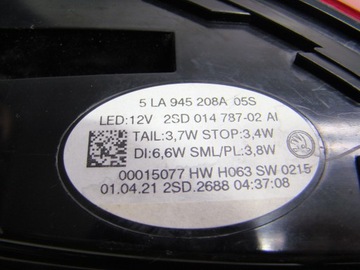 SKODA ENYAQ - SVĚTLO PRAVÝ ZADNÍ 5LA945208A