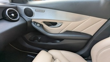 Mercedes Klasa C W205 Limuzyna 350 Plugin Hybrid 293KM 2015 Mercedes C 350 2.0E 292PS ZAREJESTROWANY Serwis, zdjęcie 33
