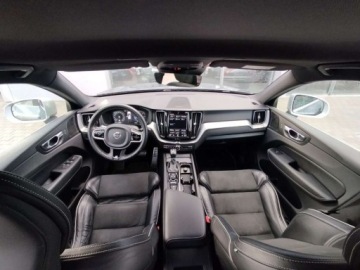 Volvo XC60 II Crossover D4 190KM 2019 Volvo XC 60 Volvo XC60 2.0 Diesel 190KM R-Design Automat FV23 2.0 Diesel, zdjęcie 16