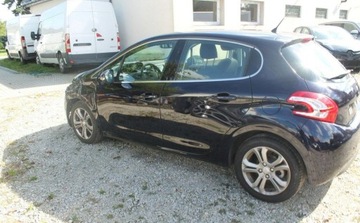 Peugeot 208 I Hatchback 3d 1.6 VTI 120KM 2014 Peugeot 208 1.6 Benzyna 120KM, zdjęcie 7