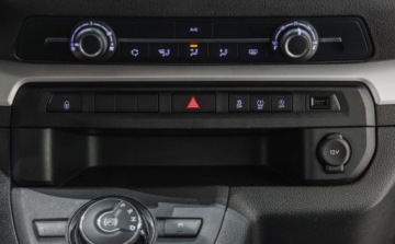 Toyota Proace II Furgon Medium 2.0 D-4D 177KM 2022 Toyota Proace Verso Verso 2.0 D4-D Long Business Aut. 2.0 Diesel 177KM, zdjęcie 26