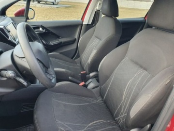 Peugeot 208 I Hatchback 3d 1.0 PureTech 68KM 2015 Peugeot 208 1.0 Benzyna Klimatyzacja 5 drzwi 2015r, zdjęcie 18