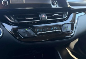 Toyota C-HR I Crossover Facelifting 1.8 Hybrid 122KM 2020 Toyota C-HR Toyota C-HR 1.8 Hybrid Premium 1.8 Hybryda 122KM, zdjęcie 11