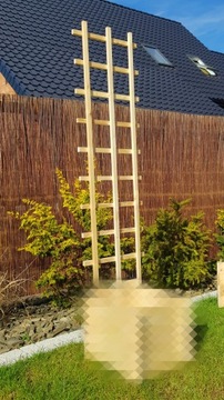 Деревянная пергола, садовые решетки - 2 шт.