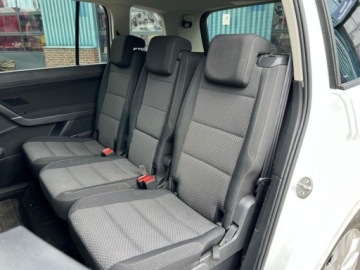 Volkswagen Touran III 2.0 TDI 150KM 2018 Volkswagen Touran 2.0 TDI 150KM 7-osobowy ACC LEDNavi Climatronic 3-strefy, zdjęcie 8