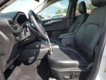 Ford Kuga III 2024 Ford Kuga 2024, 2.0L, 4x4, PLATINUM, po gradobiciu 2.0 Benzyna 250KM, zdjęcie 7