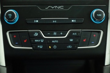 Ford Mondeo V Liftback Facelifting 2.0 EcoBlue 150KM 2020 Ford Mondeo 2.0 EcoBlue, Salon Polska, Serwis ASO, zdjęcie 9