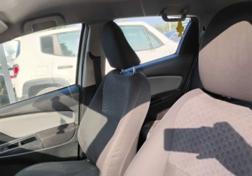 Toyota Yaris III Hatchback 5d Facelifting 1.0 VVT-i 69KM 2016 Toyota Yaris 2016r, 1.0 LPG. Uszkodzony lewy bok. Jezdzi. BenzynaLPG 70KM, zdjęcie 7