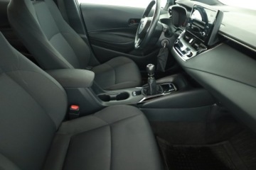 Toyota Corolla XII TS Kombi 1.2 Turbo D-4T 116KM 2019 Toyota Corolla 1.2 Turbo, Salon Polska, zdjęcie 6