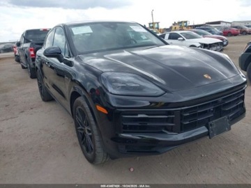 Porsche Cayenne III 2024 Porsche Cayenne 2024 PORSCHE CAYENNE E-HYBRID COUPE 3.0 Hybryda 300KM, zdjęcie 3