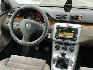 Volkswagen Passat B6 Variant 1.8 TSI 160KM 2008 Volkswagen Passat Variant 1.8 TSI 160KM Highline, zdjęcie 3