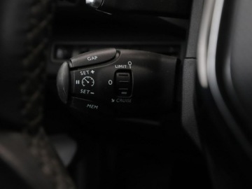 Peugeot 5008 II Crossover 1.5 BlueHDI 130KM 2019 Peugeot 5008 automat jasna tapicerka półskóry, zdjęcie 34