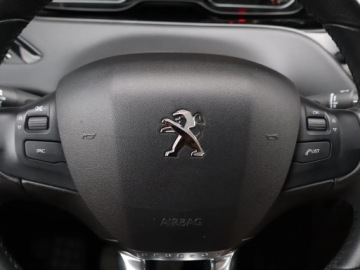 Peugeot 208 I Hatchback 5d Facelifting 1.2 PureTech 82KM 2019 Peugeot 208 1.2 PureTech, Salon Polska, Klima, zdjęcie 14