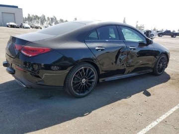 Mercedes CLA C118/X118 2021 Mercedes-Benz CLA 2021, 2.0L, od ubezpieczalni 2.0 Benzyna 221KM, zdjęcie 3