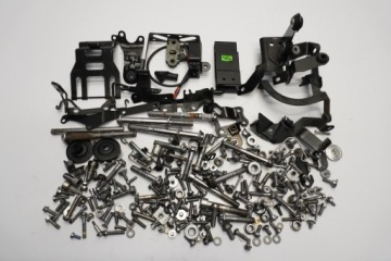 TRIUMPH SPEED TRIPLE 1050 11-16 ŚRUBY ŚRUBKI