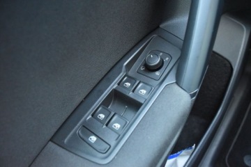 Volkswagen Tiguan II SUV Facelifting 2.0 TDI 150KM 2022 Volkswagen Tiguan LIFE 2.0 TDI DSG Podgrz.fotele Climatronic Czujniki LED, zdjęcie 24