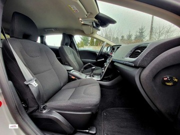 Volvo V40 II Hatchback 2.0 T2 DRIVE-E 122KM 2015 Volvo V40 Zarejestrowane,KAMERA, bardzo ladne, GWARANCJA 2.0 Benzyna, zdjęcie 6