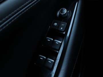 Mazda 6 III Sport Kombi Facelifting 2018 2.0 Skyactiv-G 145KM 2018 Mazda 6 2.0 Skyactiv-G, Salon Polska, Automat, zdjęcie 23