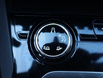 Peugeot 3008 II Crossover 1.2 PureTech 130KM 2018 Peugeot 3008 1.2 PureTech, Salon Polska, zdjęcie 16