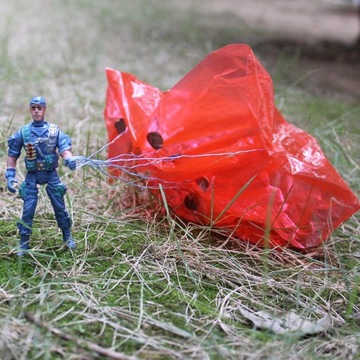 Фигурка 3,5 дюйма с парашютом.