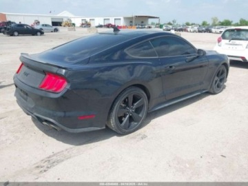 Ford Mustang VI Fastback Facelifting 5.0 Ti-VCT 450KM 2022 Ford Mustang GT Premium Fastback, 2022r., 5.0L 5.0 Benzyna 450KM, zdjęcie 2