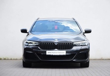 BMW Seria 5 G30-G31 Touring Facelifting 2.0 520d 190KM 2022 BMW Seria 5 BMW 520d xDrive M Pakiet Sportowy, HI FI, Fotel Sportowy 2.0, zdjęcie 1