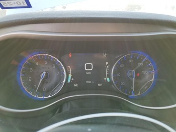 Chrysler Pacifica II 2021 Chrysler Pacifica Touring L 2021 3.6l 3.6 Benzyna 287KM, zdjęcie 9