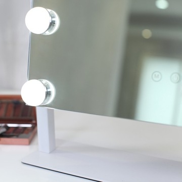 ЗЕРКАЛО ДЛЯ МАКИЯЖА MAKE UP LED TOUCH
