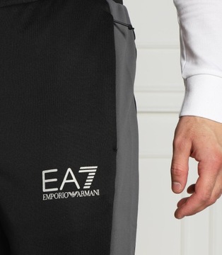 Spodnie dresowe regular fit EA7 Emporio Armani M