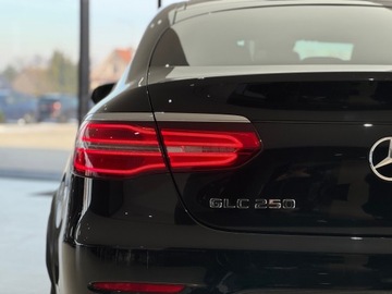 Mercedes GLC C253 SUV 2.0 250 211KM 2019 Mercedes-Benz GLC 250 Coupe AMG Line 4-Matic / 1 w, zdjęcie 37