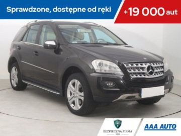 Mercedes Klasa M W164 Off-roader Facelifting 3.0 V6 (350 CDI) 231KM 2010