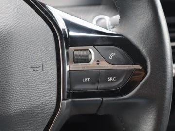 Peugeot 2008 II SUV 1.2 PureTech 130KM 2021 Peugeot 2008 1.2 PureTech, Salon Polska, zdjęcie 18