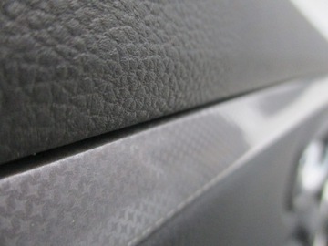 Обшивка дверной панели на седан Renault Talisman