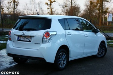 Toyota Verso Minivan Facelifting 1.6 D-4D 112KM 2015 Toyota Verso Toyota Verso 1.6 D-4D 7-Sitzer StartStop Skyview Edition 1.6, zdjęcie 9