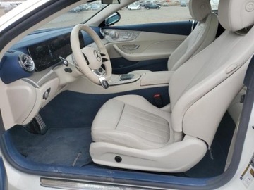 Mercedes Klasa E W213 2021 Mercedes-Benz Klasa E 2021r., E450 4MATIC, od ubezpieczalni 3.0 Benzyna, zdjęcie 6