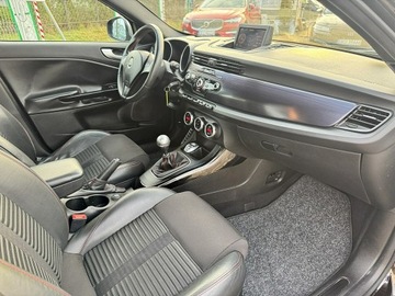 Alfa Romeo Giulietta Nuova II Hatchback 5d 1.4 TB 16v 120KM 2011 Alfa Romeo Giulietta Navi PDC Climatronic, zdjęcie 13