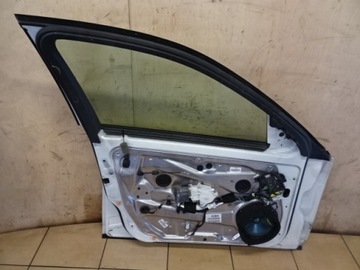 DVEŘE LEVÉ PŘEDNÍ C TŘÍDA W204