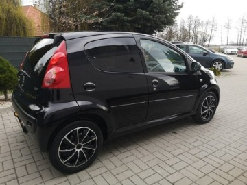 Peugeot 107 2008 Peugeot 107 1.0 16V 66KM Klimatyzacja Isofix, zdjęcie 4