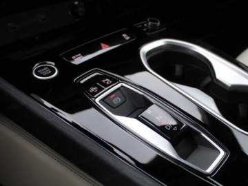 Audi A6 C8 Limousine Facelifting 2.0 40 TDI 204KM 2025 AUDI A6 TDI quattro S line Sedan 2.0 (204KM) 2025, zdjęcie 9