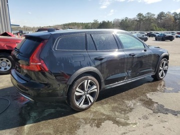 Volvo V60 II  2024 Volvo V60 Cross Country Plus 2024 2.0l 2.0 Benzyna 247KM, zdjęcie 3