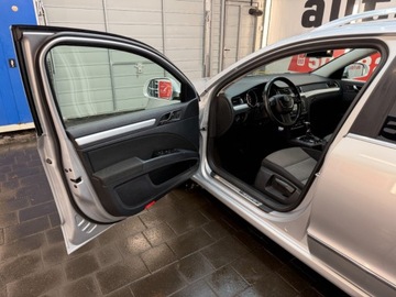 Skoda Superb II Sedan 2.0 TDI CR DPF 140KM 2013 Skoda Superb duze rodzinne kombi w 4x4 z automatyczna skrzynia dsg w bogat, zdjęcie 19