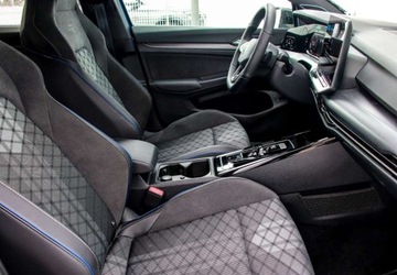 Volkswagen Golf VIII Variant 1.5 eTSI 150KM 2024 Volkswagen Golf Variant 1.5TSI e 150KM R-Line, Kamera 360, Podgrzewane Fot, zdjęcie 13