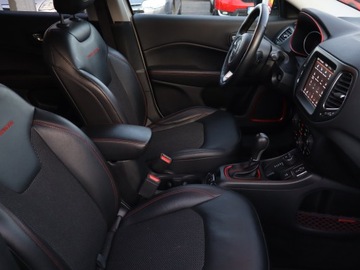 Jeep Compass II SUV 2.0 MJD 170KM 2019 Jeep Compass 2.0 MultiJet, Salon Polska, zdjęcie 8