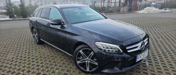 Mercedes Klasa C W205 Kombi Facelifting 2.0 220d 194KM 2018 Mercedes-Benz Klasa C Mercedes-Benz Klasa C 220 d 9G-TRONIC Exclusive 2.0