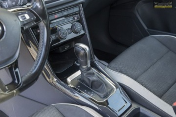 Volkswagen T-Roc I SUV 1.5 TSI ACT 150KM 2019 Volkswagen T-Roc Kamera / Virtual Kockpit, zdjęcie 17